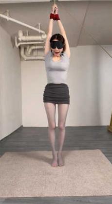 【眼眸】捆绑原创系列❤️窒息电击大合集[MP4/73G]