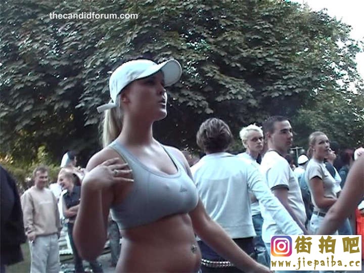 MJ193 Adidas girl boob shake pokies 5.JPG