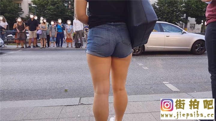 1511763d1527958082-10-candid-teen-perfect-round-ass-hotpants-8.jpg