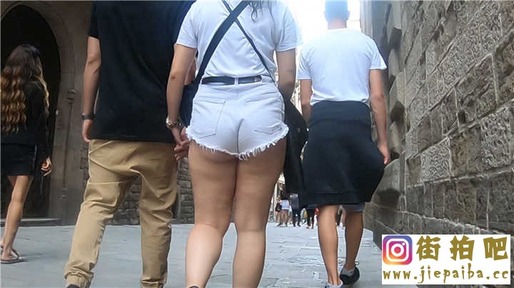 1579348d1546616388_fat_ass_white_shorts_cover_.jpg