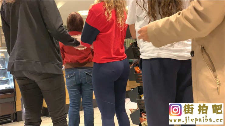 1609157d1556926908_compilation_asses_out_shopping_19.mkv_20190502_155413.011.jpg