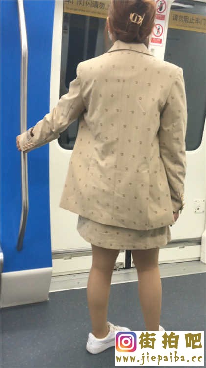 11 (27).jpg