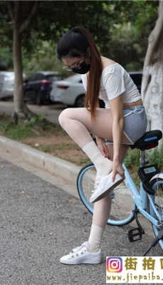 4K-【辉辉街拍】大学城半日游遇见骑单车女学生 套图+视频 2